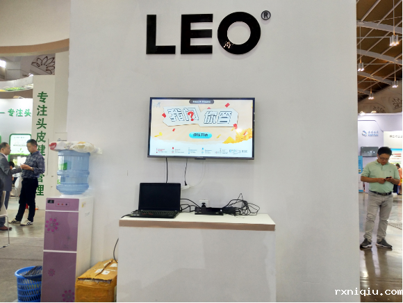 LEO 选择题Kinect体感大屏互动游戏